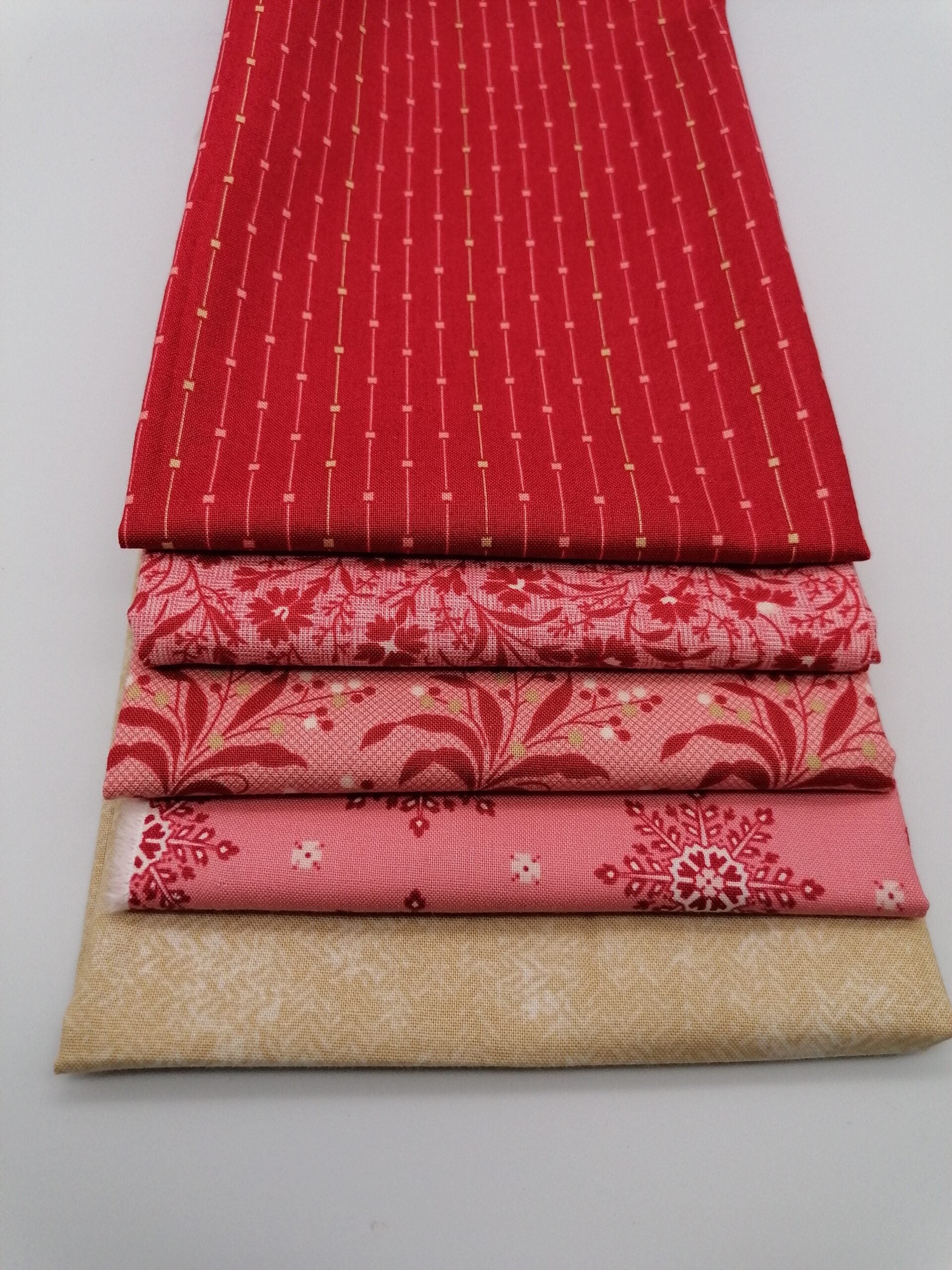 Laundry Basket Quilt Fat Quarter Bundle LBQ7 image 1