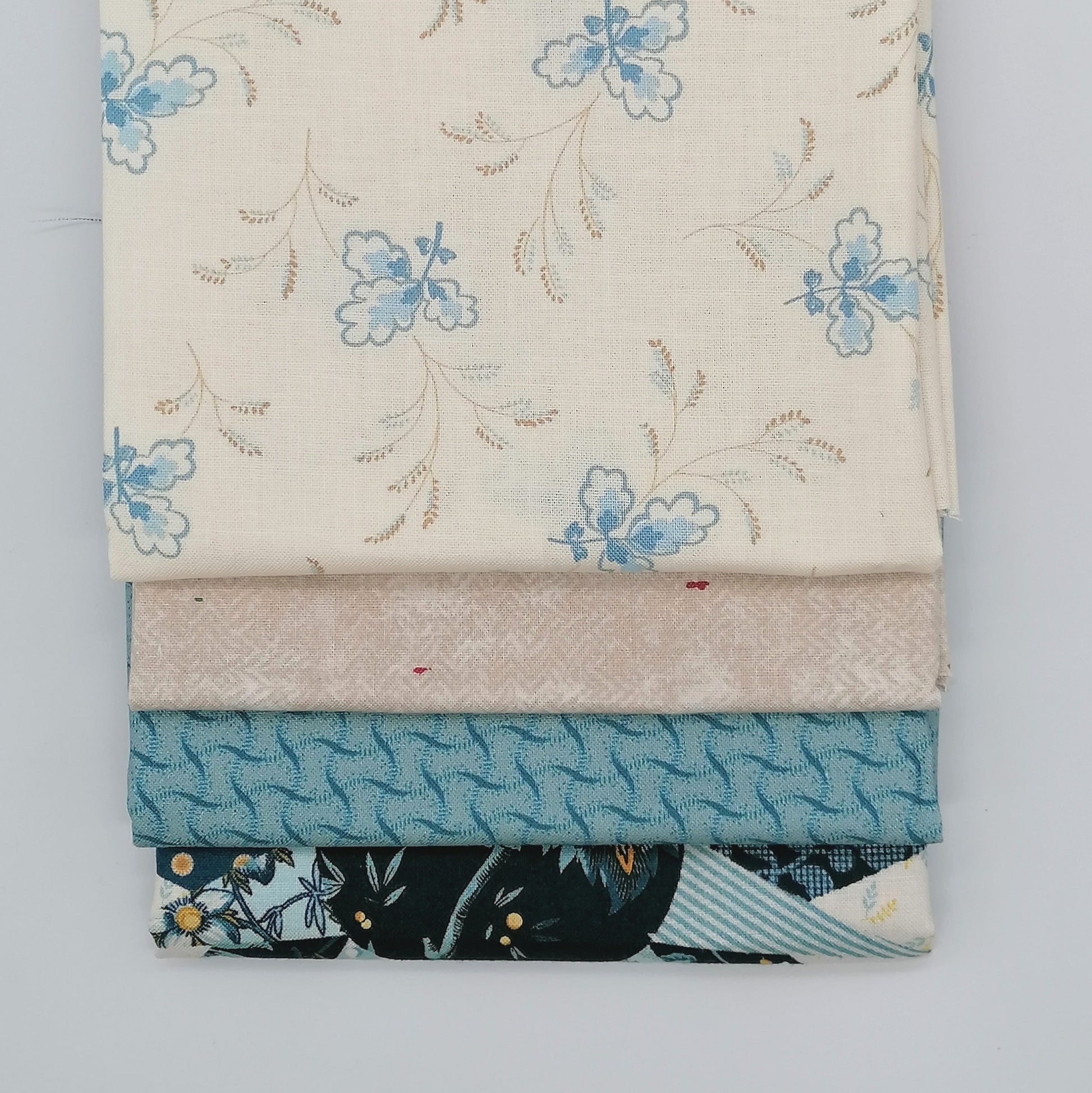 LBQ 26 light blue fat quarter bundle – top view