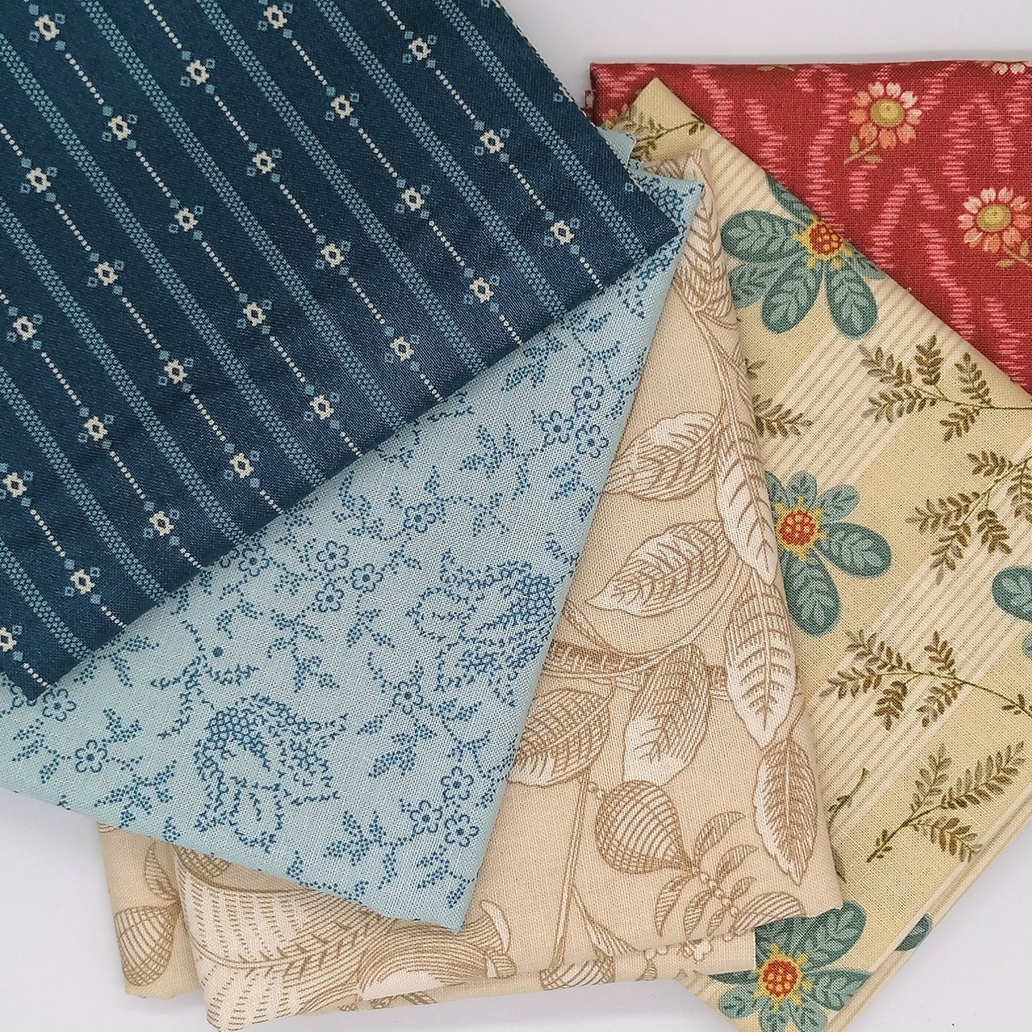 Laundry Basket Quilts Fat Quarter Bundle LBQ27 | 5 Fat Quarters