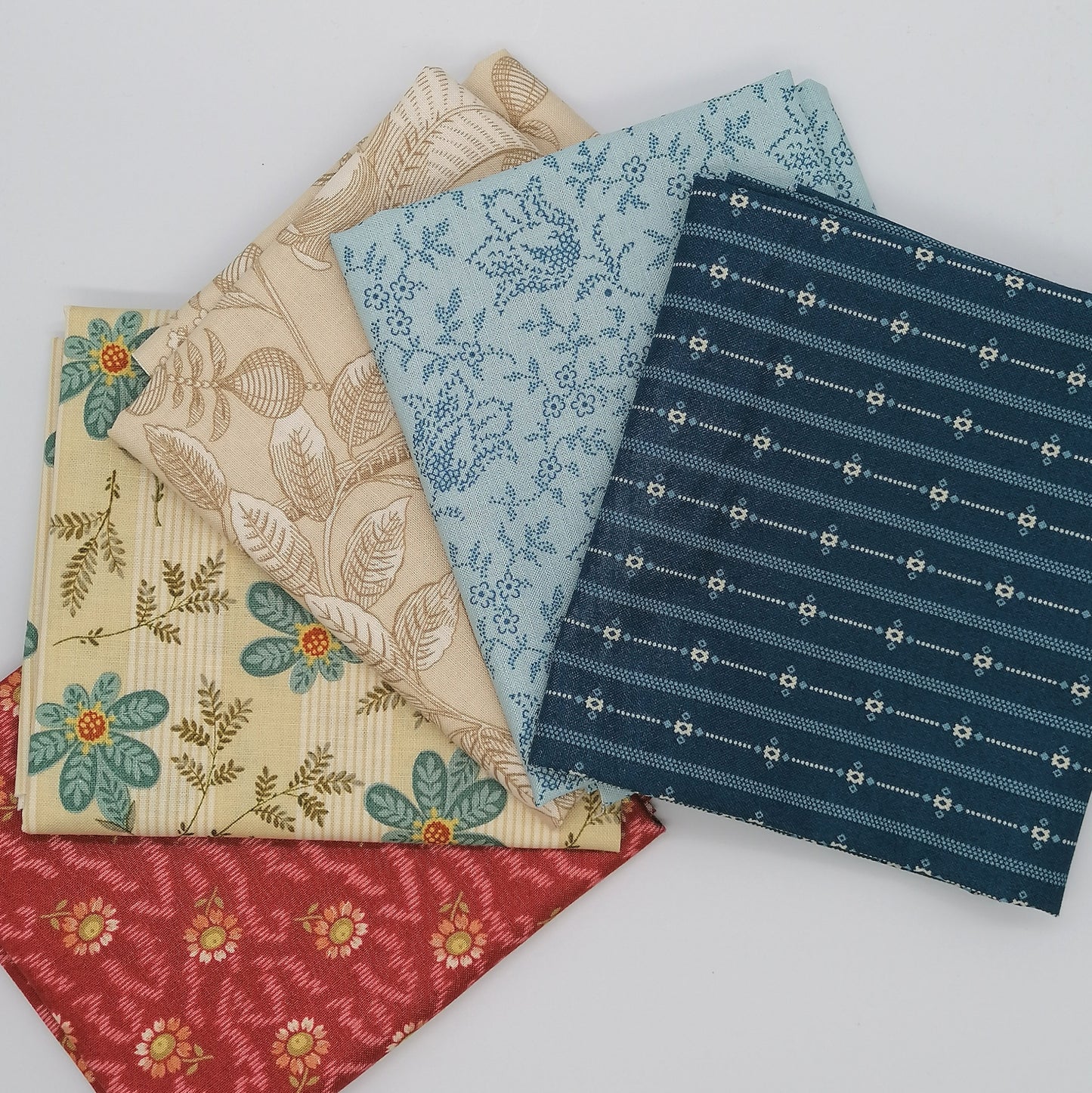 Laundry Basket Quilts Fat Quarter Bundle LBQ27 | 5 Fat Quarters