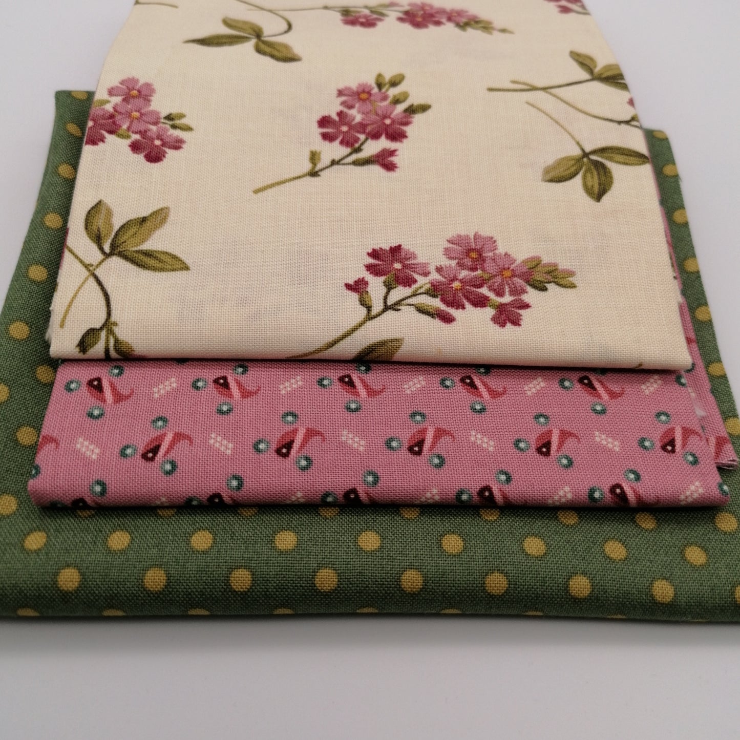 Fat Quarter Bundle - LBQ13
