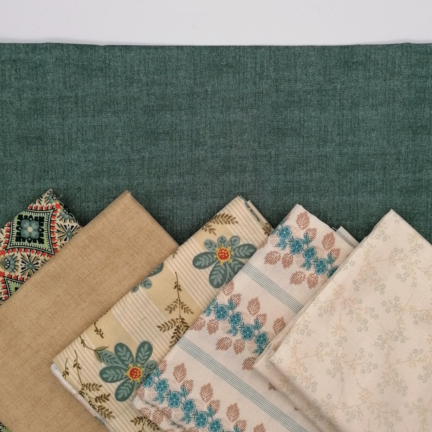Fat Quarter Bundle - LBQ12