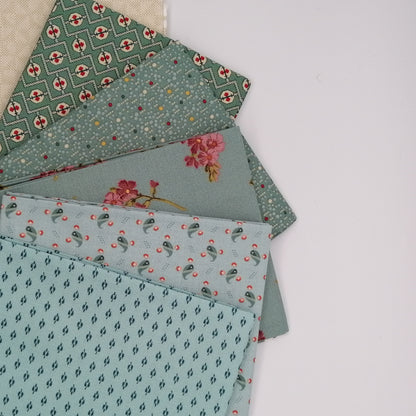 Farmers Daughter 6 fat quarter Bundle light blue