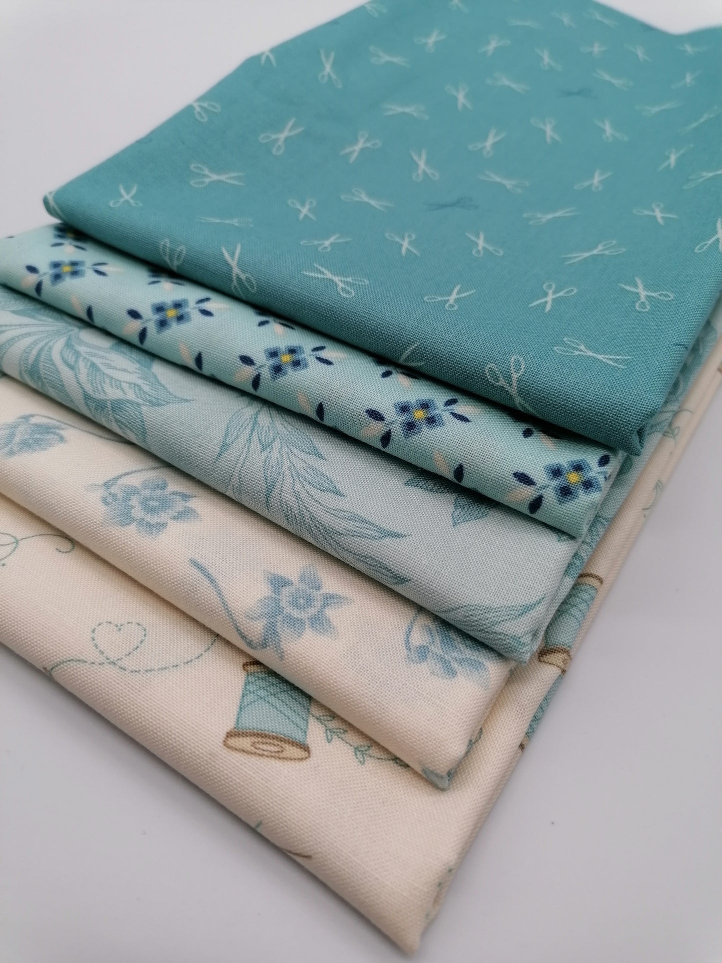 Blue Fat Quarter Bundle - LBQ9