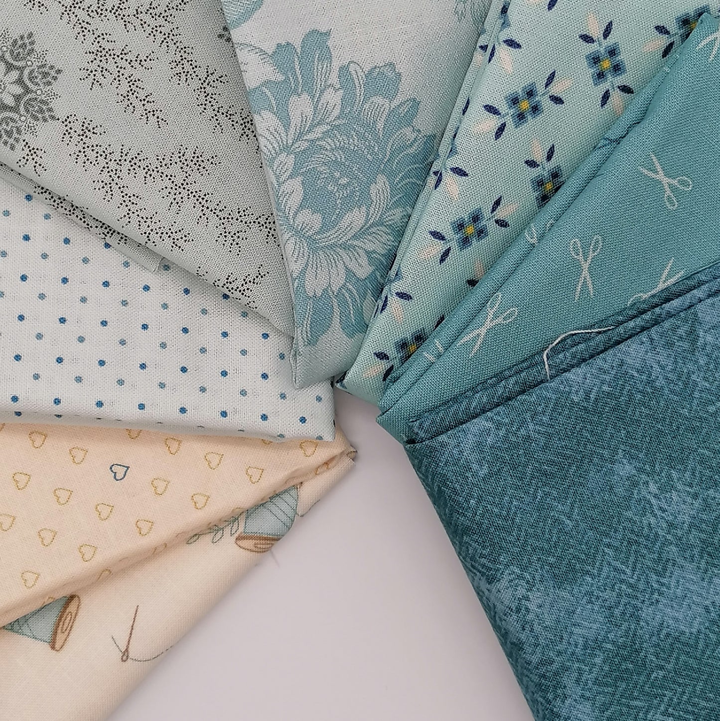 Blue Fat Quarter Bundle - LBQ10